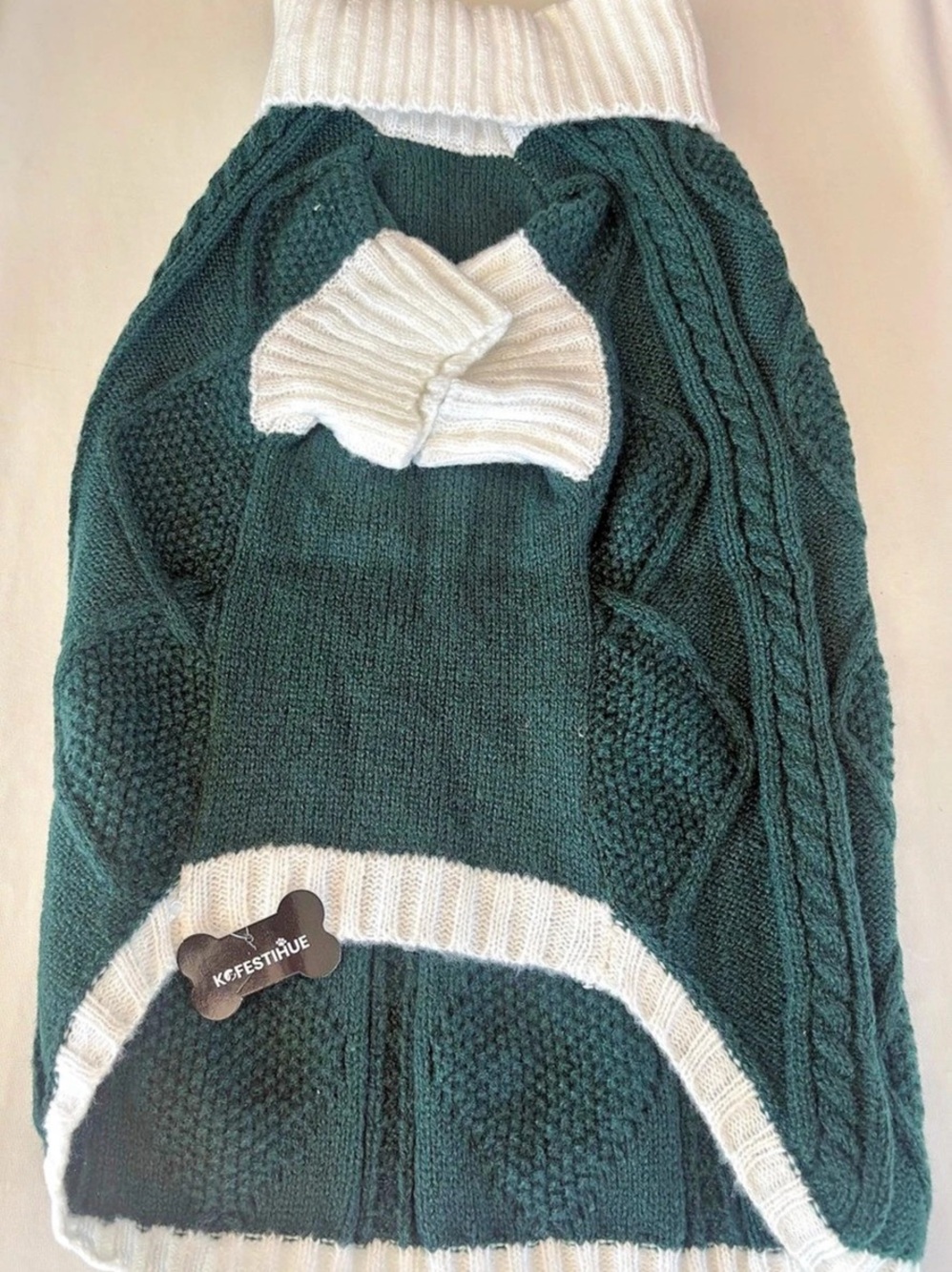 KOFESTHUE Cable Knit Dog Sweater in Green & White XL NWT